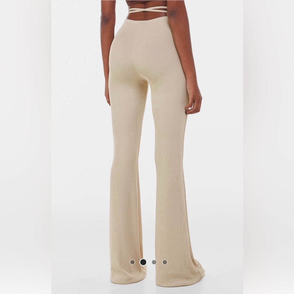 🥥 Bershka Beige High-Waist Flared Knit Pants 🥥 - Picture 3 of 6